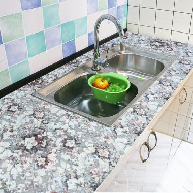 Самоклеющаяся пленка 0,45х10м х 0,07мм Серые розы SW-00001231